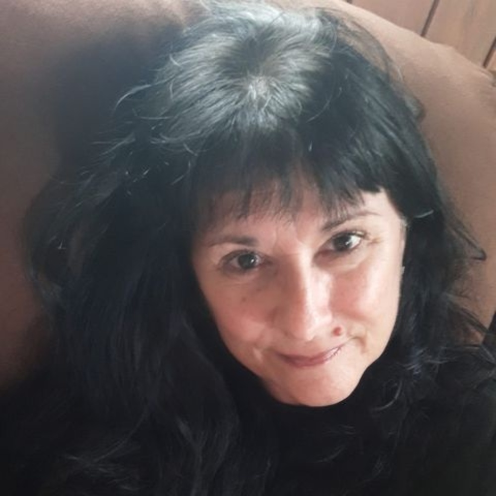 Meet your Posher, Cynthia